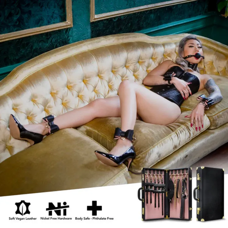 Image de Temptasia - Safe Word - Bondage Kit with Suitcase - Black
